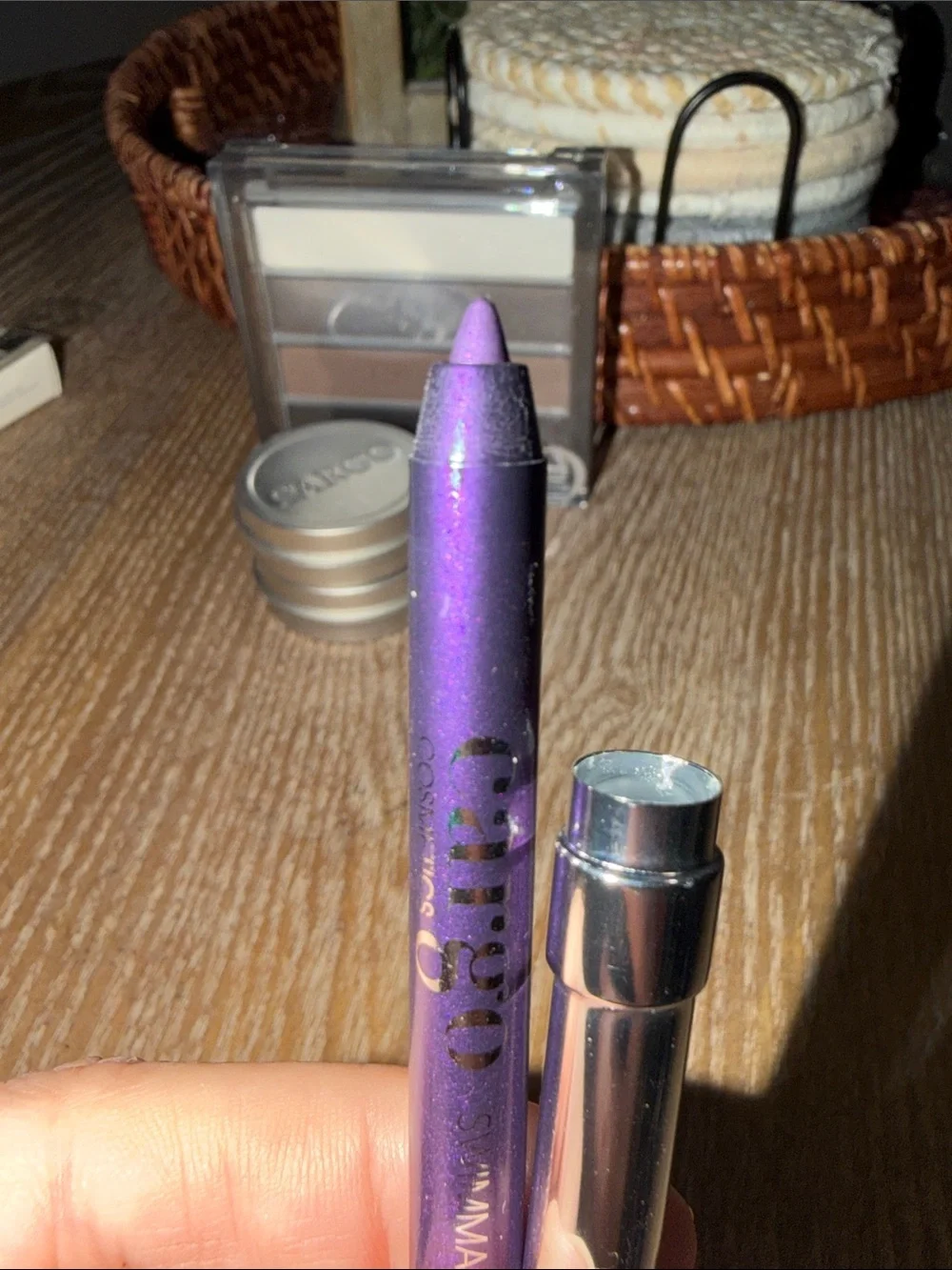 Cargo Cosmetics Neutral Eye Shadow Palette, 2 Shadows, & Eye Pencil Bundle RV$50